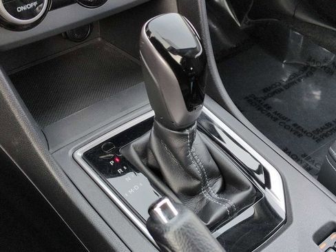 Used 2017 Subaru Impreza 2.0i Limited image 32