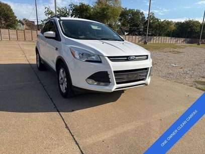 Used 2016 Ford Escape SE w/ Equipment Group 201A