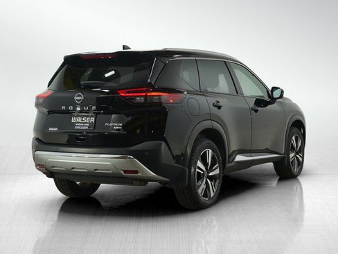 Used 2022 Nissan Rogue Platinum image 5