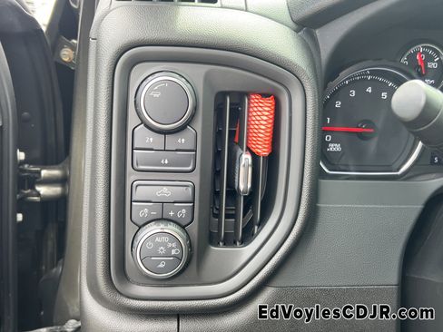 Used 2023 Chevrolet Silverado 2500 Custom w/ Custom Value Package image 34