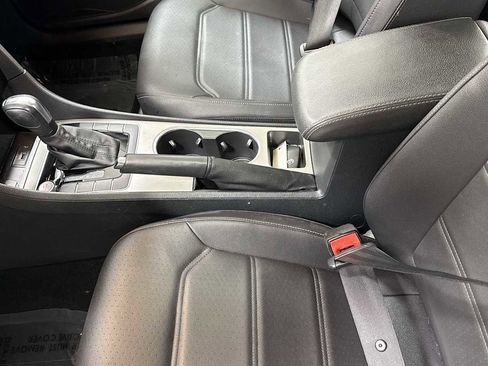 Used 2021 Volkswagen Passat 2.0T SE image 22