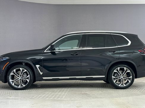 New 2026 BMW X5 sDrive40i image 2