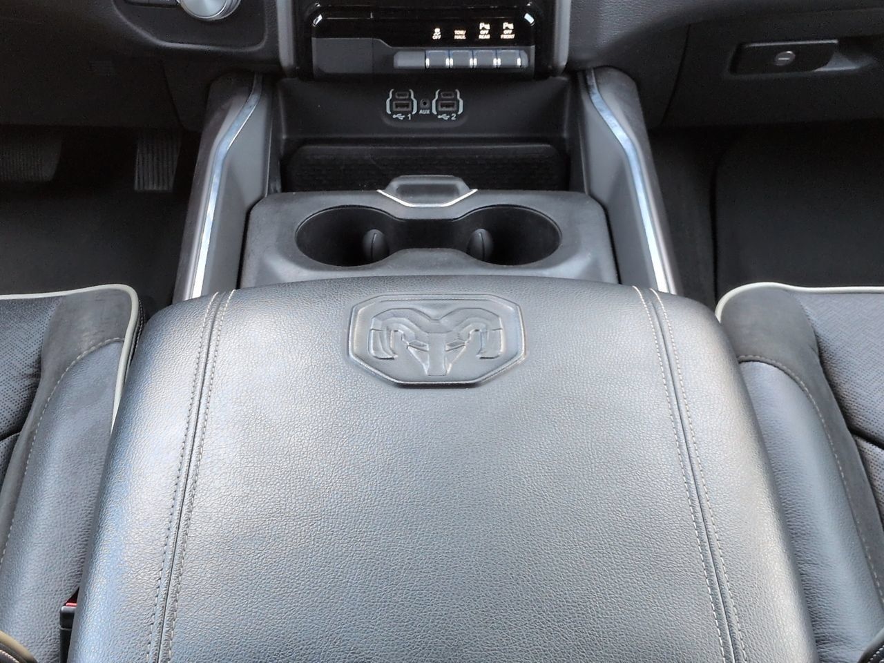 Used 2022 RAM 1500 Laramie w/ Sport Appearance Package AWD/4WD image 19