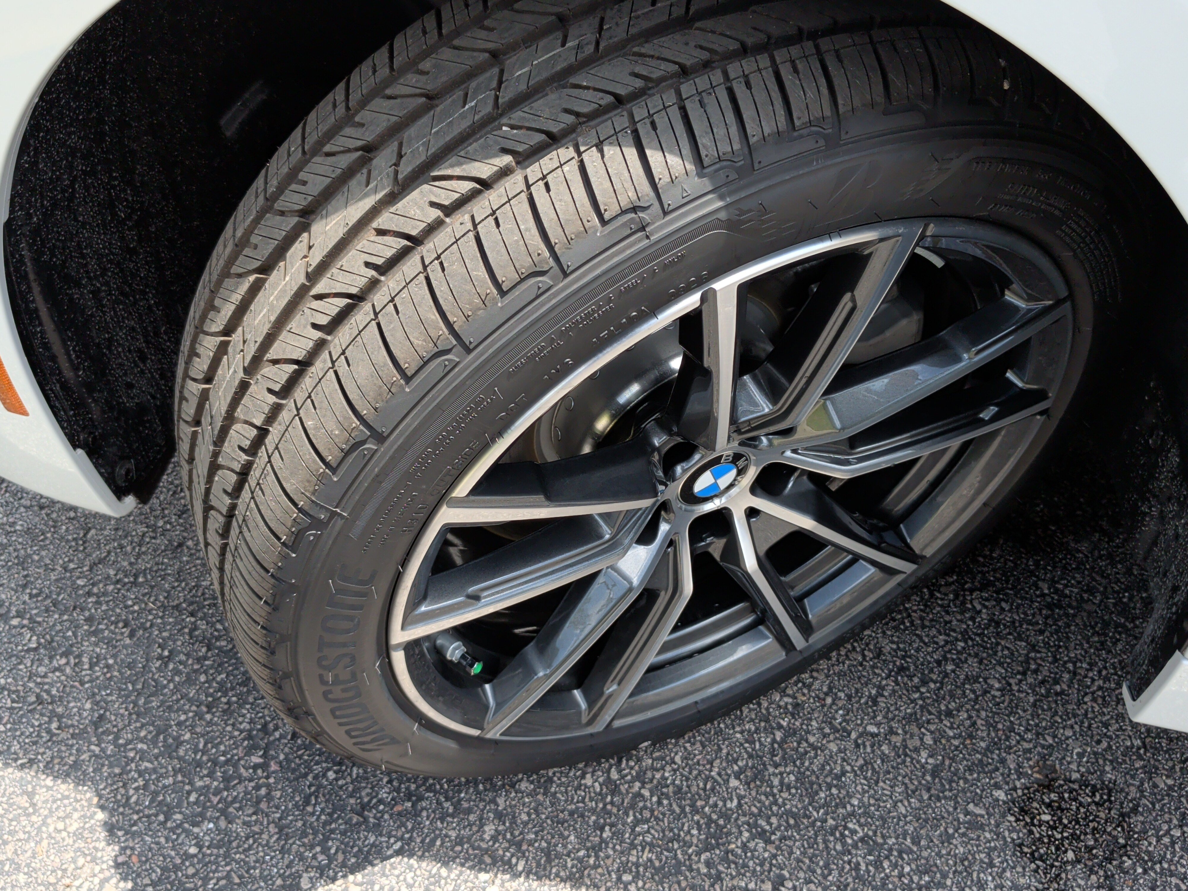 New 2026 BMW 230i xDrive Coupe w/ Convenience Package AWD/4WD image 13