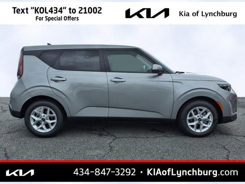 New 2025 Kia Soul LX image 3
