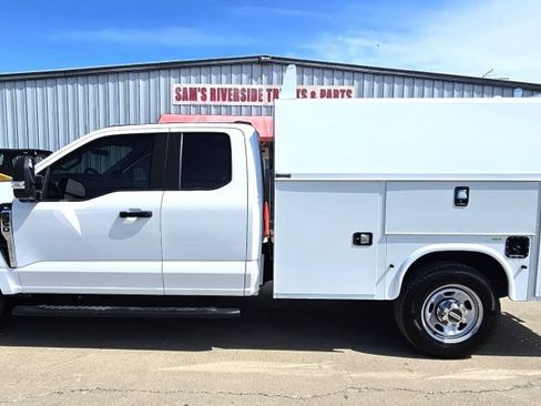 Used 2023 Ford F350 XL w/ XL Chrome Package RWD image 5