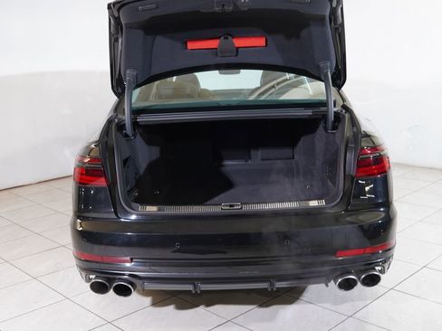 Used 2023 Audi S8 image 20