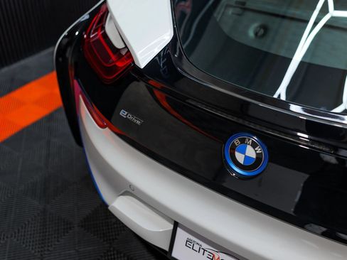 Used 2015 BMW i8 AWD/4WD image 25