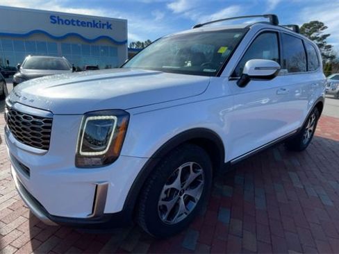 Used 2020 Kia Telluride EX image 5