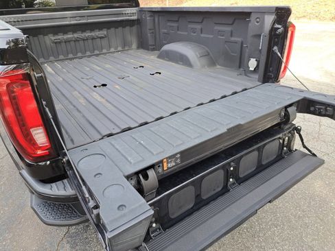 Used 2020 GMC Sierra 2500 Denali w/ Denali Ultimate Package AWD/4WD image 25
