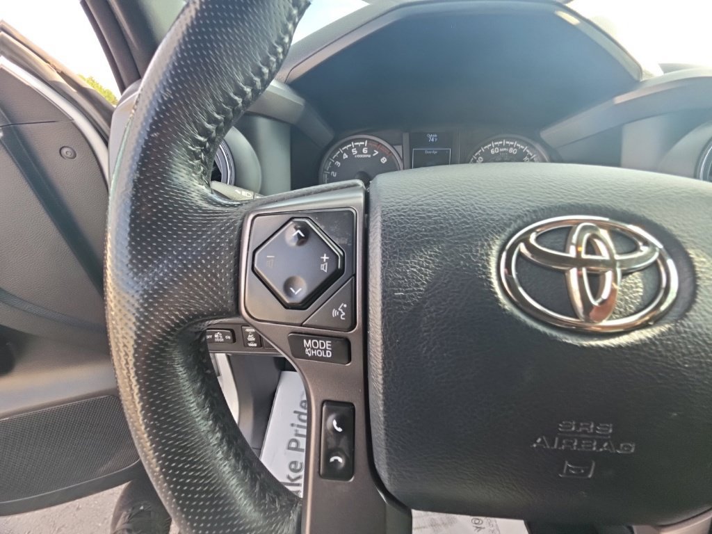 Used 2019 Toyota Tacoma TRD Sport w/ Technology Package AWD/4WD image 18
