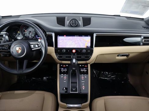 Used 2024 Porsche Macan AWD/4WD image 8