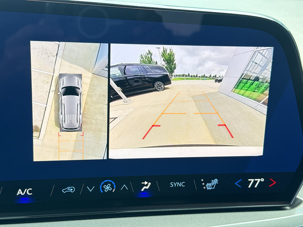 New 2026 Chevrolet Traverse LT w/ Driver Confidence Package FWD image 24