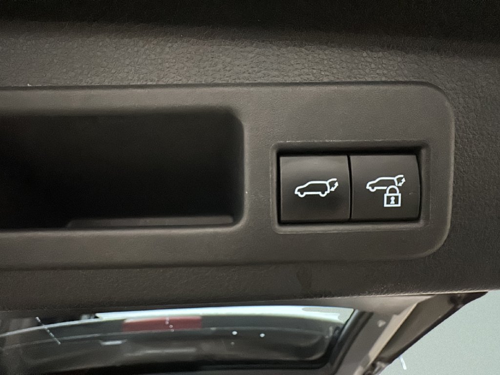 Used 2025 Toyota 4Runner TRD Off-Road Premium AWD/4WD image 24
