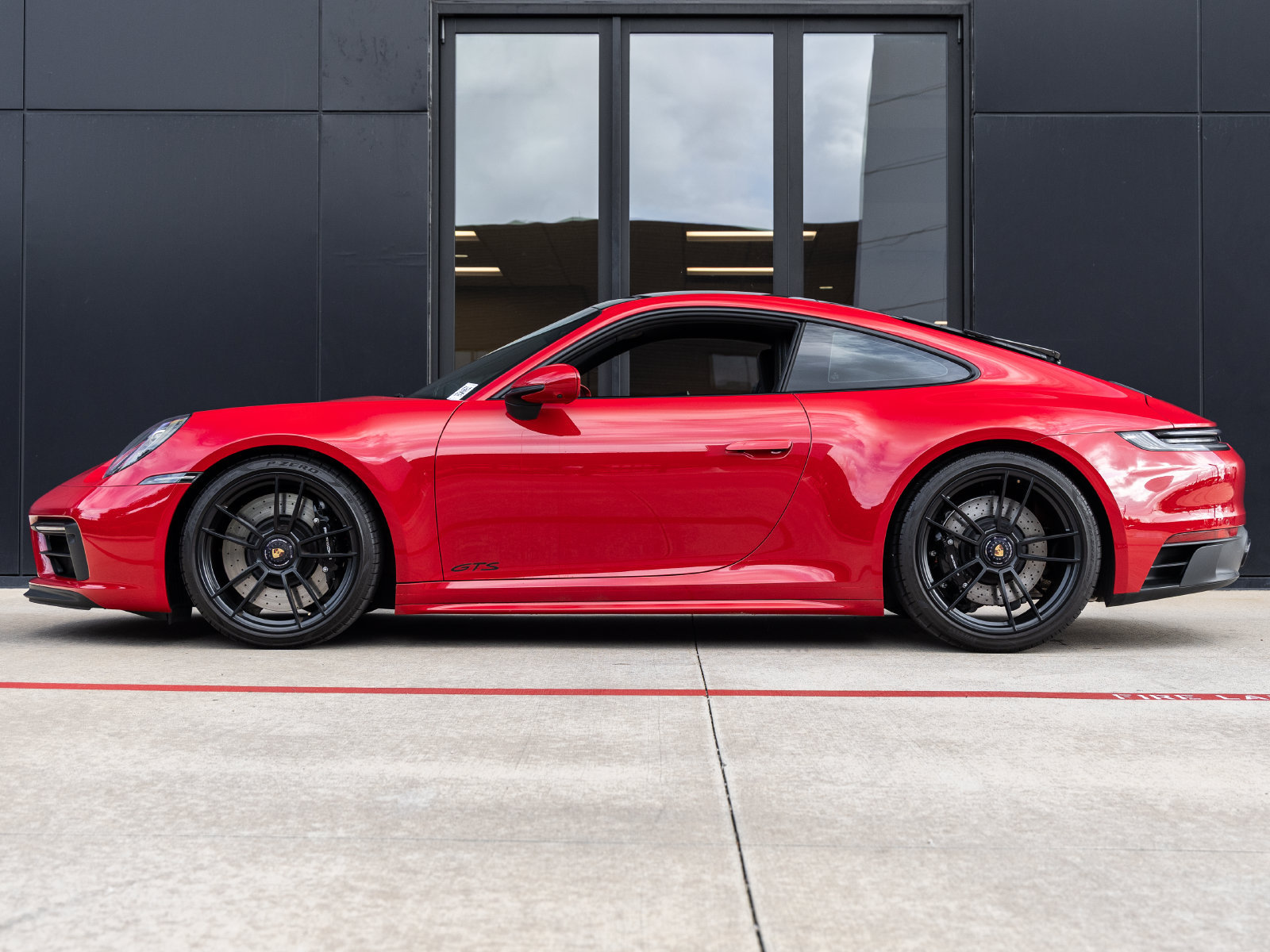 Certified 2024 Porsche 911 Carrera GTS RWD image 2
