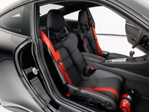 Used 2018 Porsche 911 GT3 RWD image 34