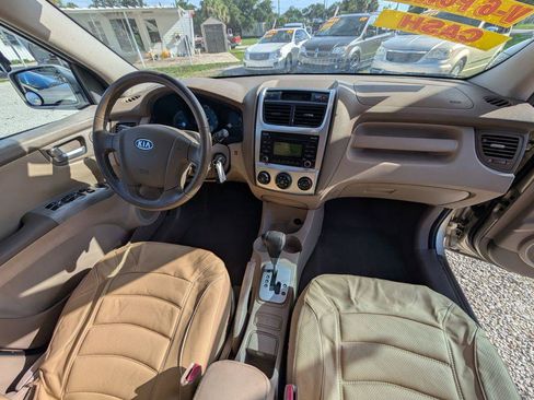 Used 2009 Kia Sportage EX w/ Leather Pkg FWD image 14