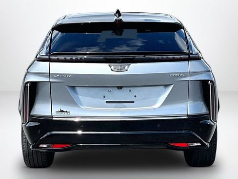 Used 2024 Cadillac Lyriq Luxury w/ LPO, Floor Liner Package AWD/4WD image 7