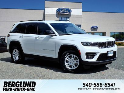 Used 2022 Jeep Grand Cherokee Laredo w/ Luxury Tech Group I