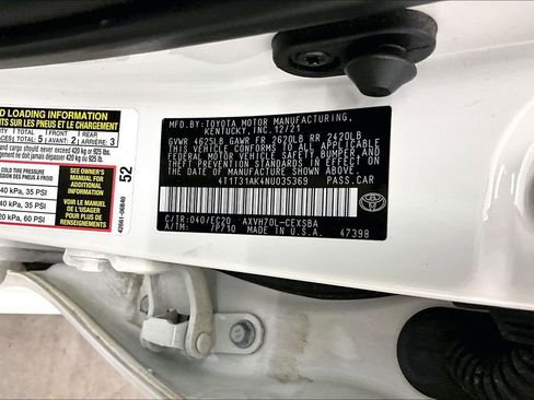 Used 2022 Toyota Camry SE w/ Convenience Package FWD image 19