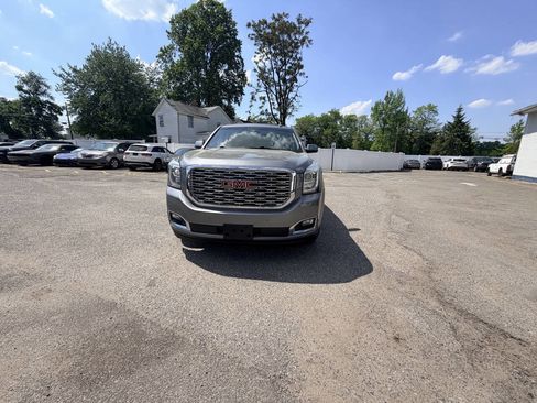 Used 2019 GMC Yukon XL Denali w/ Denali Ultimate Package AWD/4WD image 20