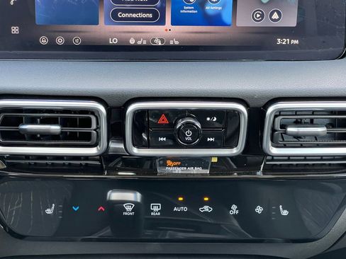 New 2026 Nissan Sentra SV image 4