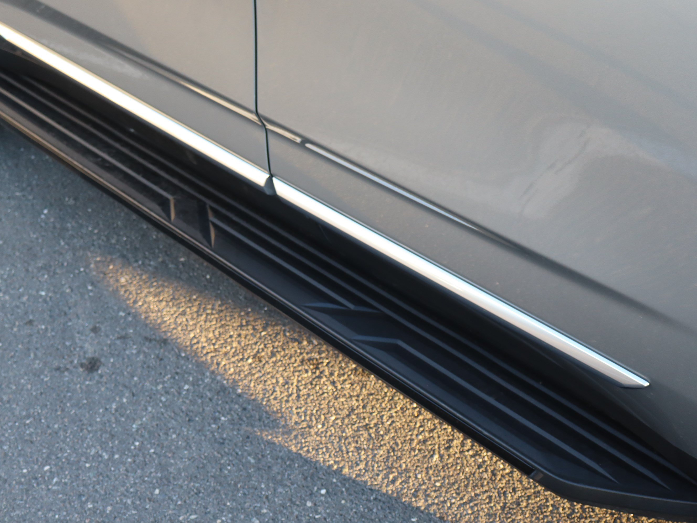 Used 2024 GMC Yukon Denali RWD image 13