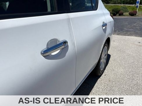 Used 2017 Nissan Versa SV FWD image 36