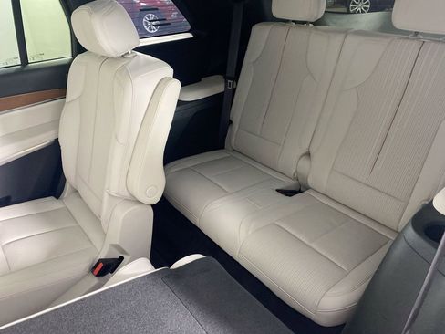New 2026 Cadillac Vistiq Sport w/ LPO, Floor Liner Package image 26