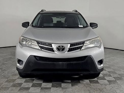 Used 2014 Toyota RAV4 LE FWD image 2