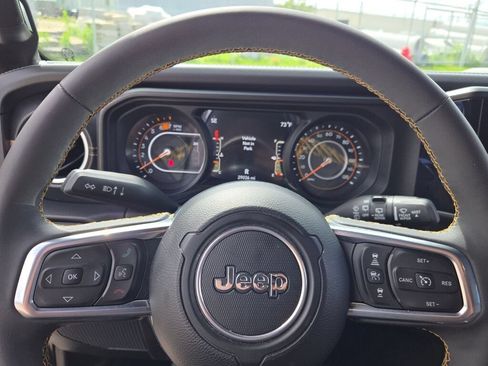 Used 2024 Jeep Wrangler Unlimited Sahara w/ Technology Group AWD/4WD image 33