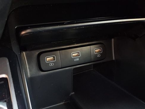 Used 2022 Kia Sorento S w/ Panoramic Sunroof Package FWD image 12
