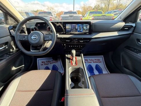 New 2026 Nissan Kicks SR w/ Cold Weather Package image 18