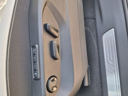 New 2026 Volkswagen Atlas Cross Sport SEL Premium R-Line image 10