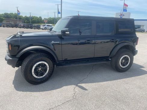 Used 2022 Ford Bronco Outer Banks w/ Sasquatch Package AWD/4WD image 5