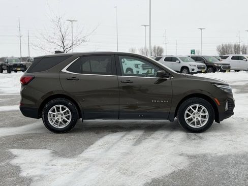 Used 2024 Chevrolet Equinox LT image 7
