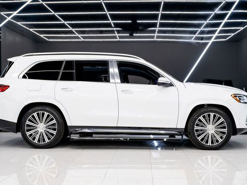 Used 2026 Mercedes-Benz Maybach GLS 600 4MATIC image 9