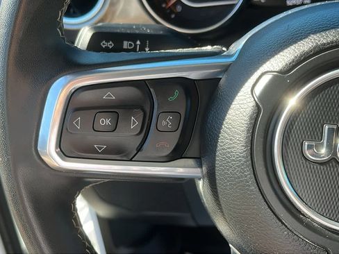 Certified 2023 Jeep Gladiator Overland image 13