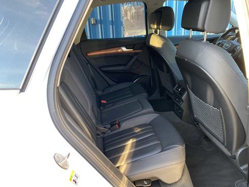 Used 2021 Audi Q5 Premium Plus image 32