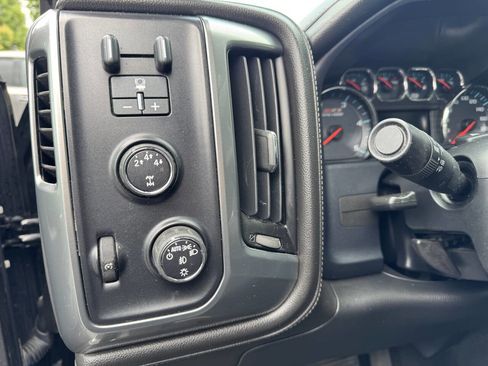 Used 2015 Chevrolet Silverado 2500 LTZ image 9