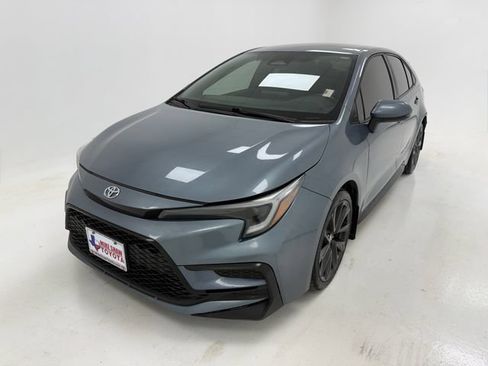 Used 2023 Toyota Corolla SE FWD image 4