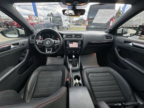 Used 2017 Volkswagen Jetta GLI image 23