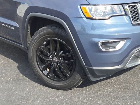 Used 2020 Jeep Grand Cherokee Limited image 3