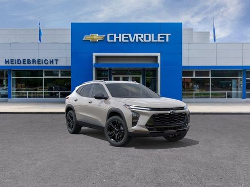 New 2026 Chevrolet Trax ACTIV w/ Sunroof Package FWD image 1