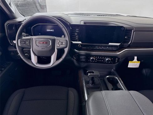 New 2026 GMC Sierra 1500 Elevation AWD/4WD image 2