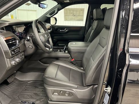 New 2026 GMC Yukon XL Denali AWD/4WD image 12