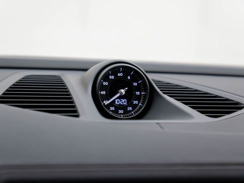 New 2025 Porsche Macan 4S Electric image 23