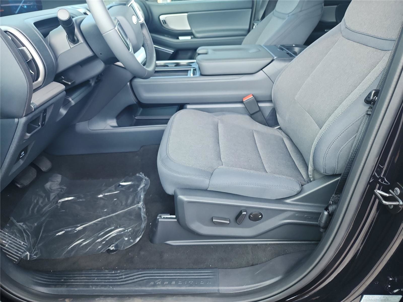 New 2027 Ford Expedition Active RWD image 13