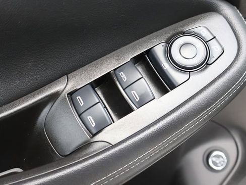 Used 2022 Buick Encore GX Select w/ Sport Touring Package FWD image 13