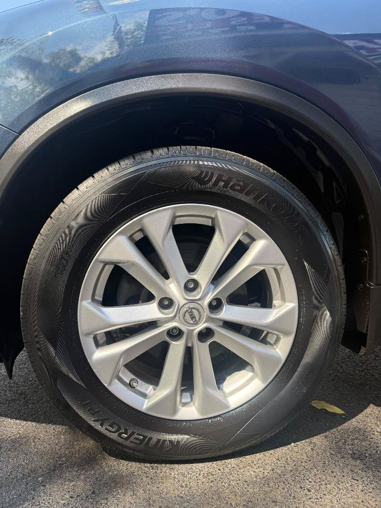 Used 2015 Nissan Rogue SV w/ SV Premium Package AWD/4WD image 8